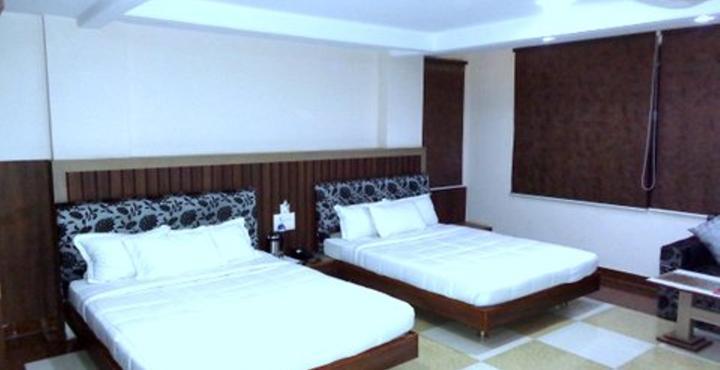 Hotel Shree Vinayak Palace 博帕尔 外观 照片