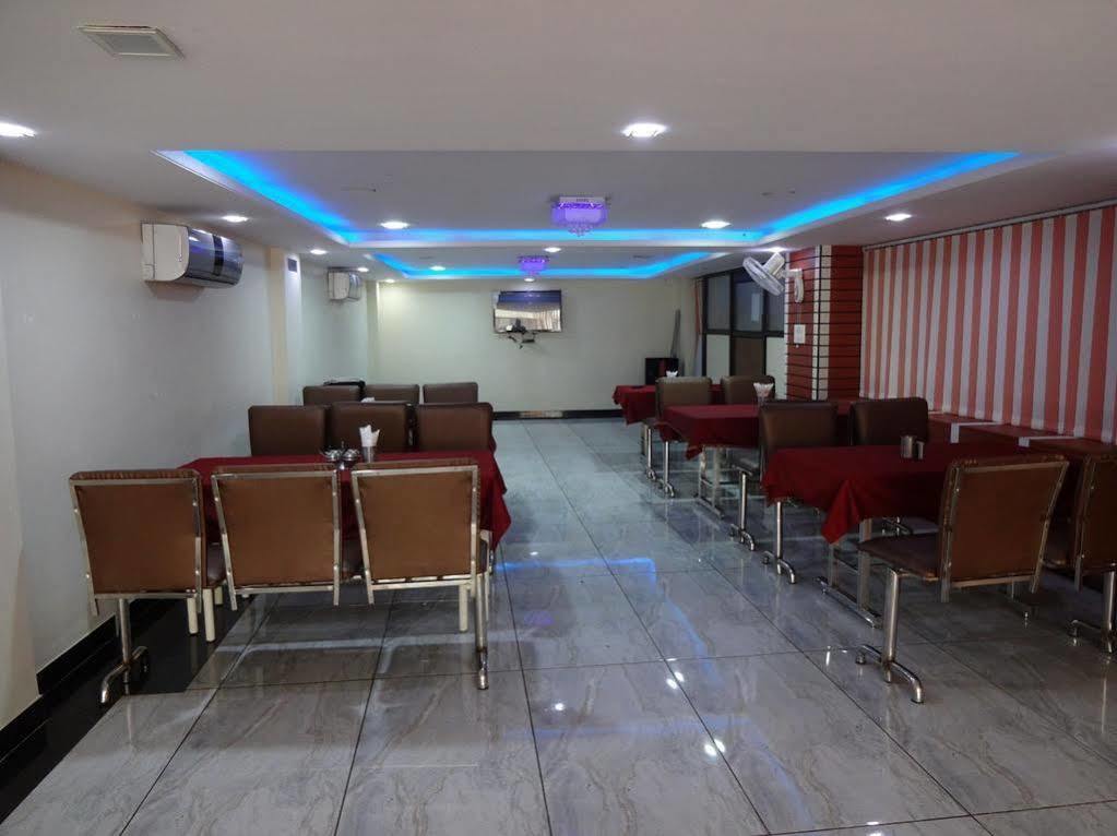 Hotel Shree Vinayak Palace 博帕尔 外观 照片