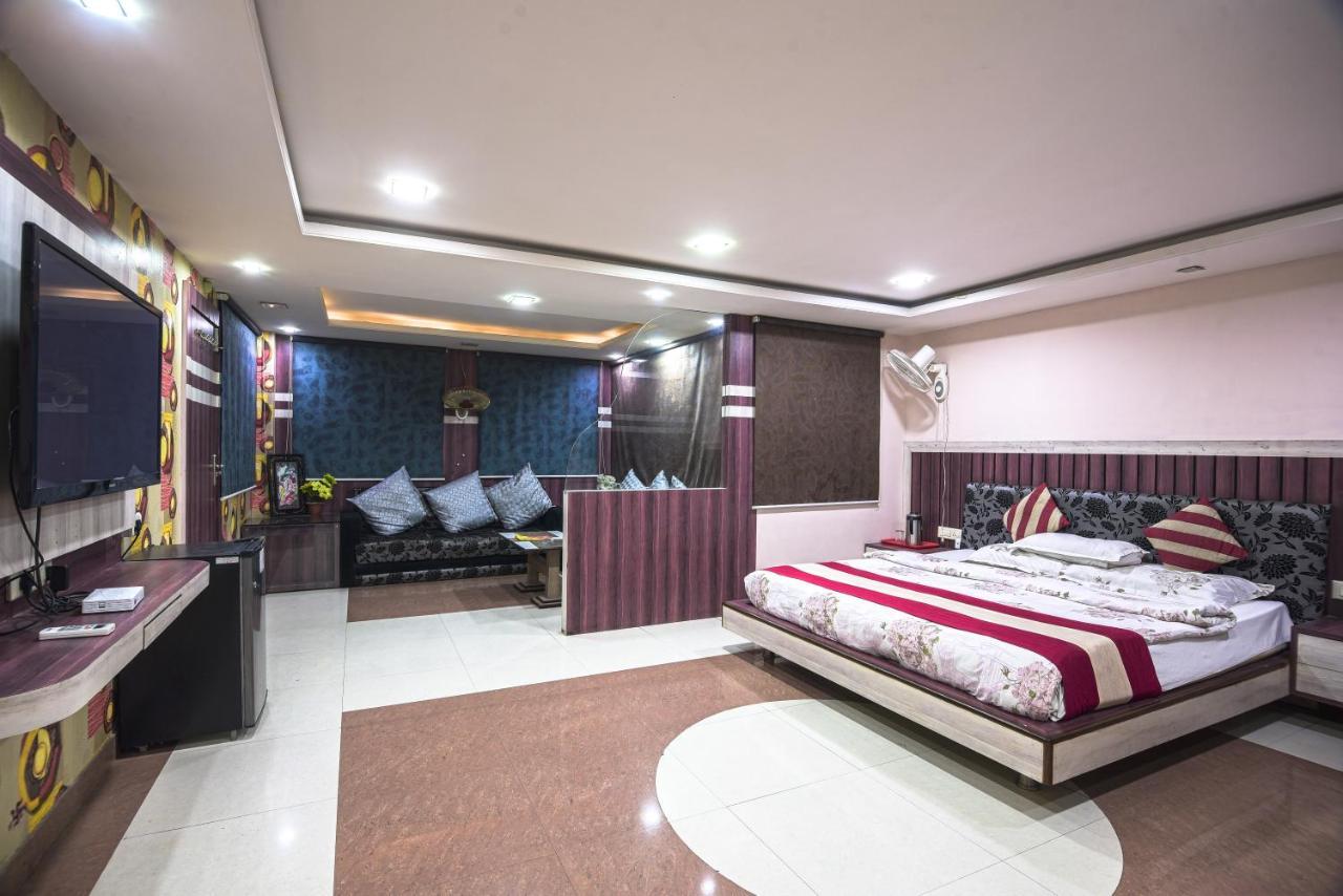 Hotel Shree Vinayak Palace 博帕尔 外观 照片