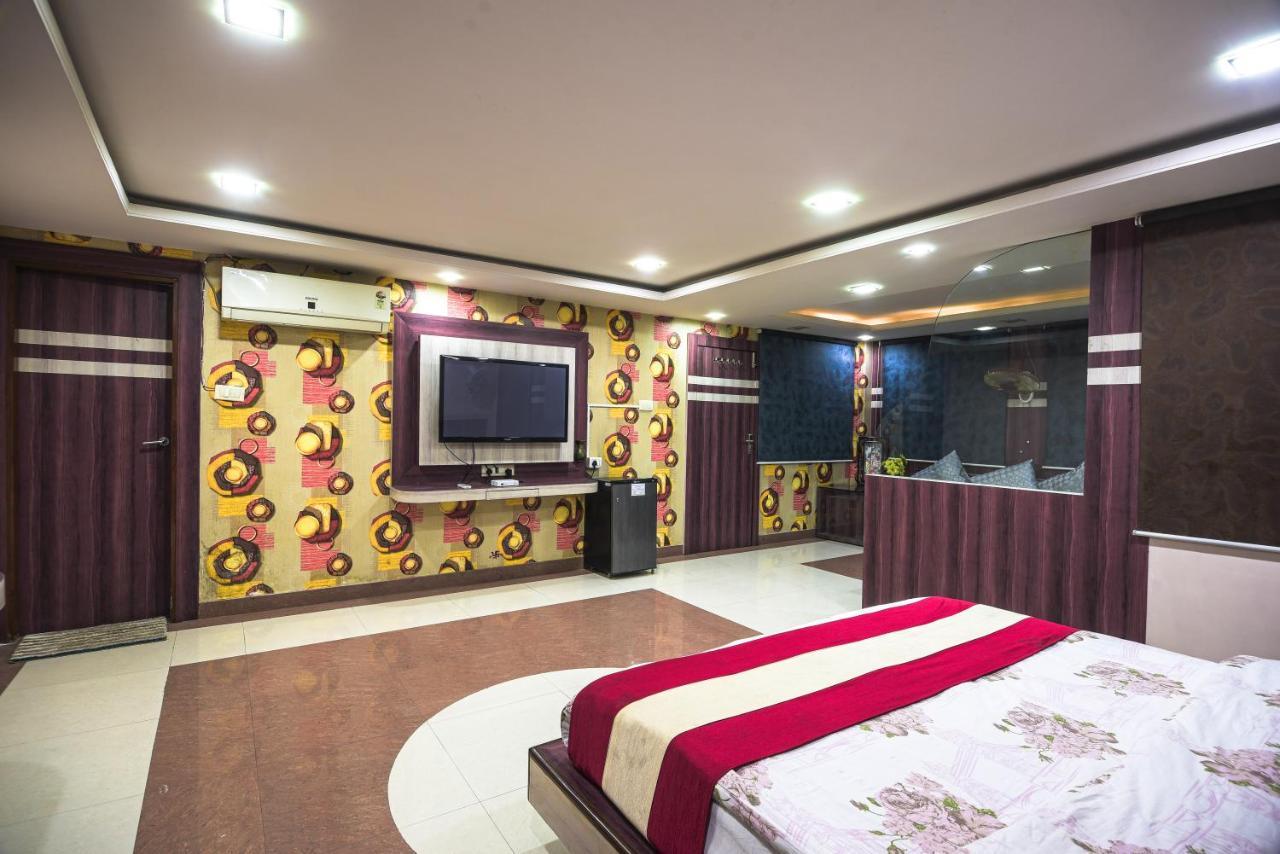 Hotel Shree Vinayak Palace 博帕尔 外观 照片